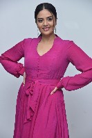 Sri Mukhi Pics